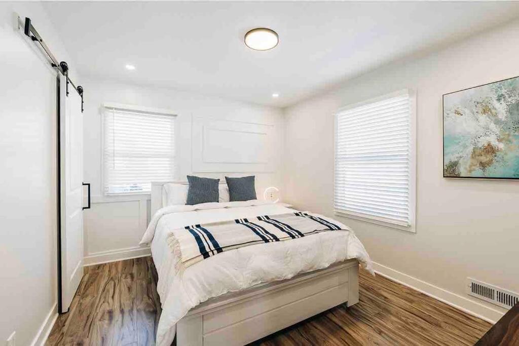 Beautiful Luxury Home Freshly Renovated With Big Yard, Seating & Grill Pad Cottage Grove Dış mekan fotoğraf